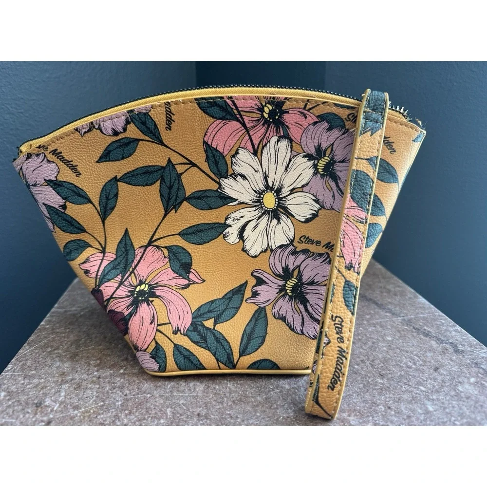 Steve Madden Floral‎ Clutch Makeup Bag